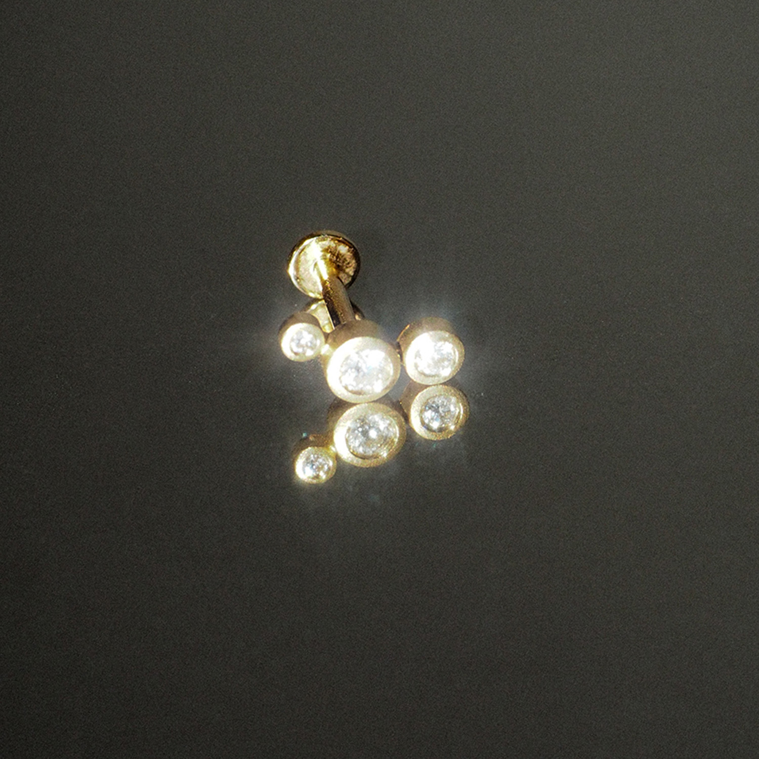 Flat back piercingsmykke<br> L. EDIAMOND 005+02+03 guld diamant inklusiv STEM ONE