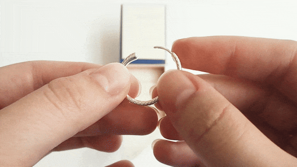 CLICK EARRING GUIDE3