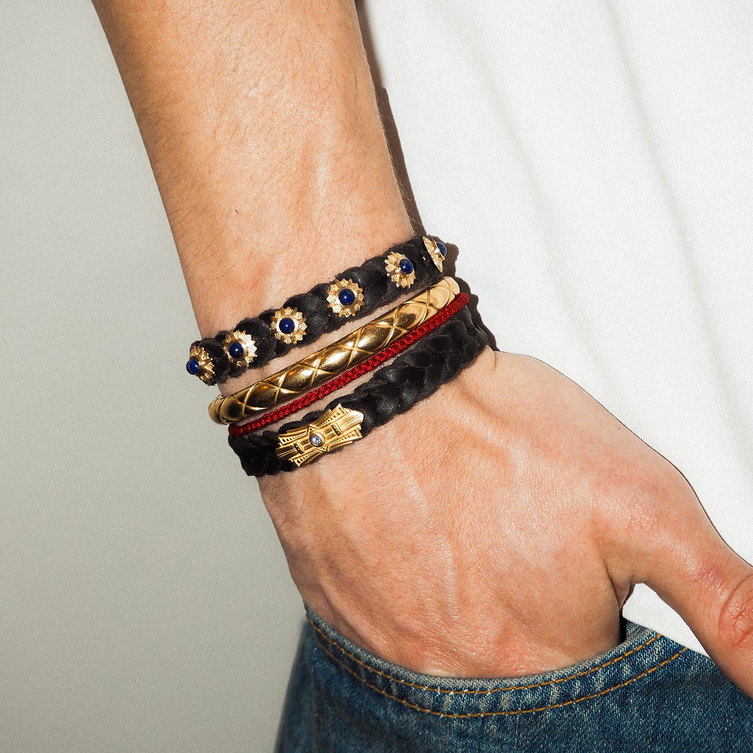 Rope bracelet<br> BARTISAN ONE gold (red pagoria)